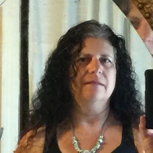 Meet your Posher, Yolanda